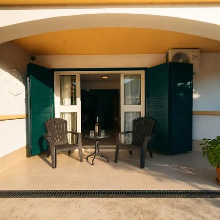Lägenhet La Casa Della Brezza